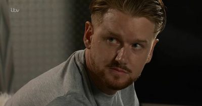 ITV Coronation Street fans make shock Gary Windass prediction amid Kelly's cellar escape error
