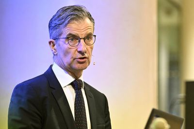 Swedish central bank again raises key rate to hit inflation