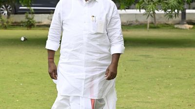 Late YSR told party men not to trouble the party, recalls Bhatti Vikramarka