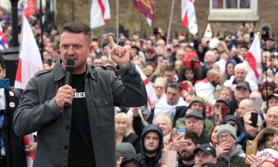‘Lifer’ in HMP Woodhill planned to kill Tommy Robinson, high court told