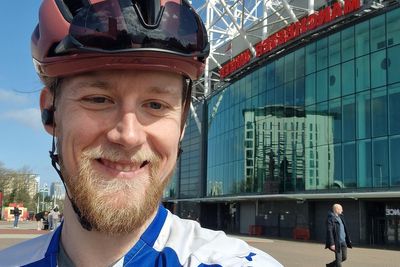 Wigan fan to cycle to 92 football league clubs in memory of late uncle