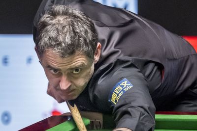 Ronnie O’Sullivan beginning to fire with dominant start against Pang Junxu