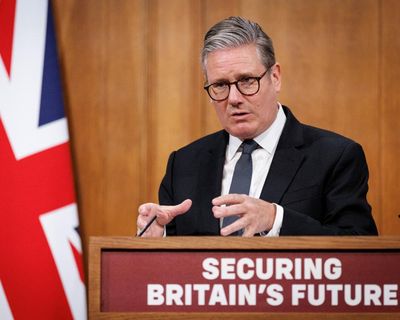 Starmer accused of echoing far right with ‘island of strangers’ speech