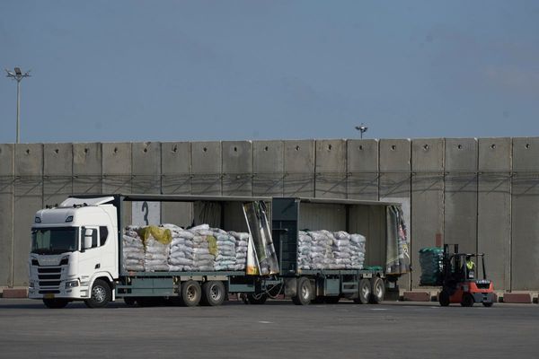 Live updates: Aid groups collect some supplies that have entered Gaza